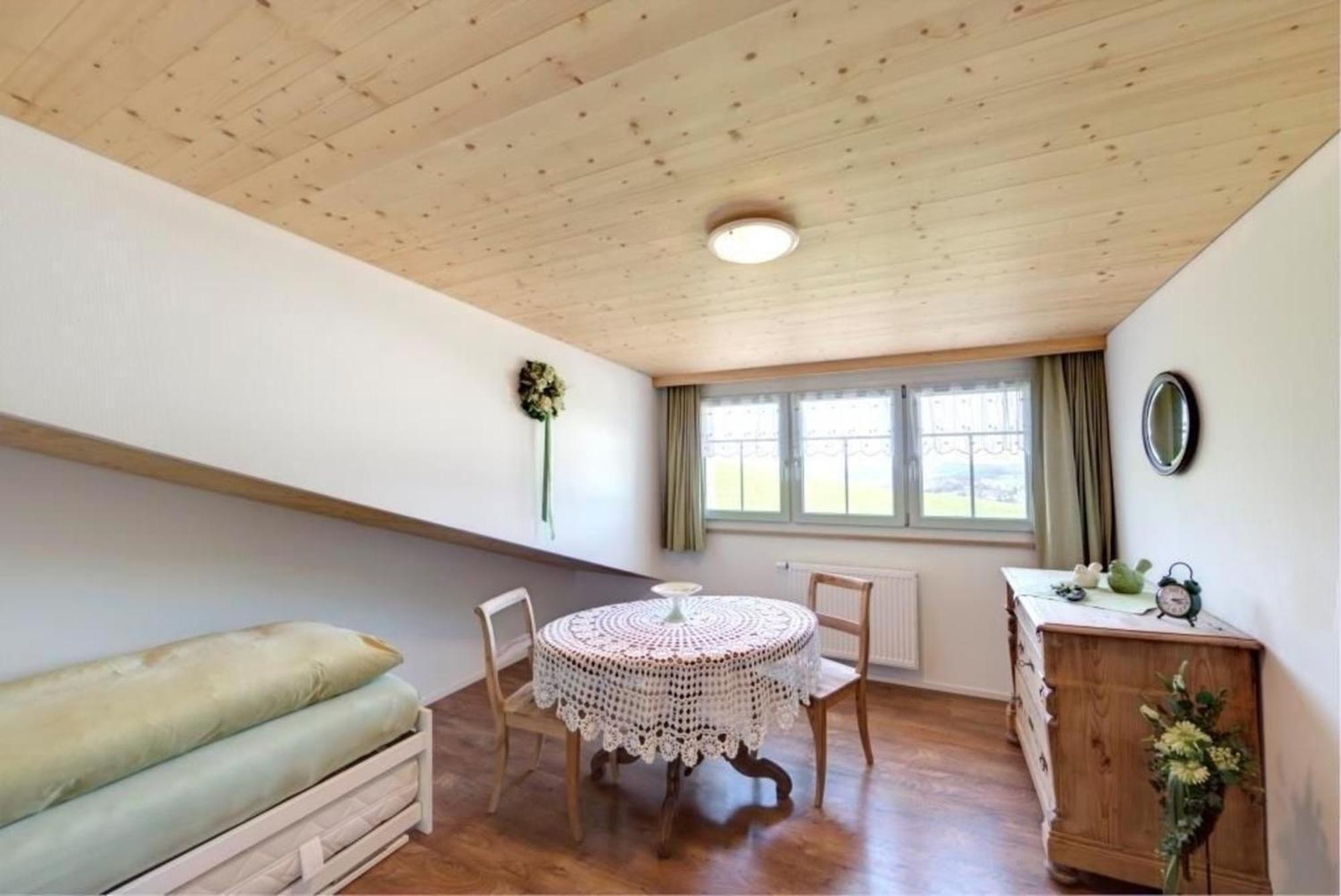 Bauernhof Fendrig - Neue Wohnung Haslen Экстерьер фото